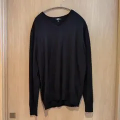 UNIQLOメンズ　 紺　Vネック セーター L