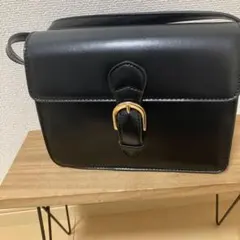 イング　ショルダーバック黒色