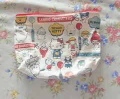 【最終値下げ】サンリオ　サンリオキャラクターズ　キティ　ポーチ
