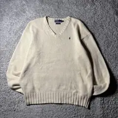 ベージュ ニット