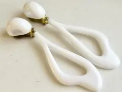 年代物 当時物 未使用 ホワイト 白 個性派 揺れるvintageイヤリング