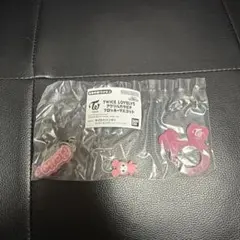 TWICE LOVELYS アクリルカラビナフロッキーマスコット モモ