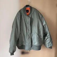 BEAMS MA-1 XLサイズ リラックスフィット オリーブグリーンのサムネイル