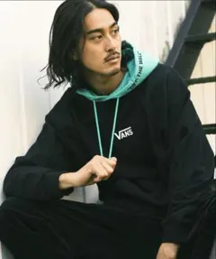 VANS バンズ　ヴァンズ フード配色　ロゴ　フーディ　スウェットパーカー