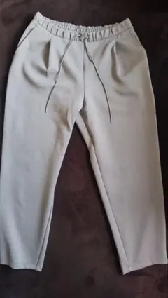 ライトグレー イージーパンツ