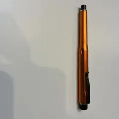 第5弾シャー芯の横にあるクルトガダイブ トワイライトオレンジ - メルカリ