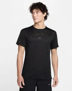 に*ん様 新品未使用　FZ0614　NIKE running division