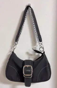 黒ショルダーバッグ チェーンストラップ付き