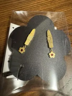 マリークワントリップピアス