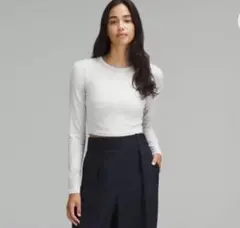 【新品未使用】Lululemon クロップ長袖シャツ Sサイズ