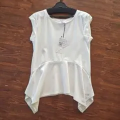 je ホワイト ペプラム 半袖トップス