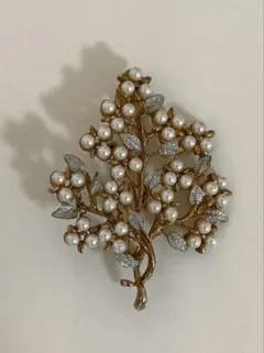 入学式/卒業式　パールとメタルの花モチーフブローチ