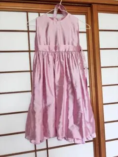 ピンク ノースリーブ ドレスのサムネイル