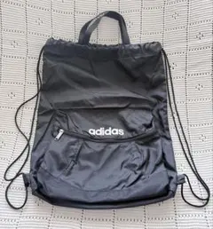 adidas ナップサック 黒