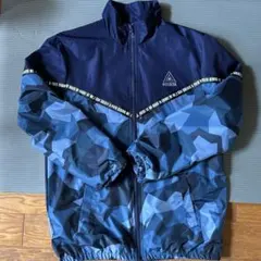 スポーツウィンドブレーカー