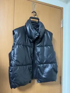 ZARA ブラック ダウンベスト