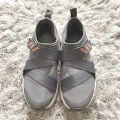 adidas❤︎キッズスニーカー スリッポン ベルト　21.0.cm