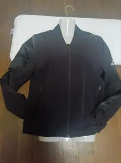 adidas ブラック ジップアップ ブルゾン