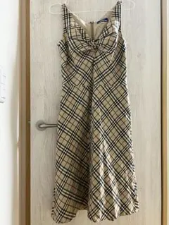 日*4様 245 Burberry Blue Label ワンピース 38 ノバ - メルカリ