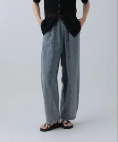 【未使用・美品】LEPSIM イージーコクーンデニムパンツのサムネイル