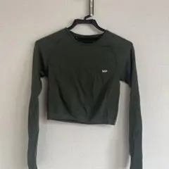 MP ダークグリーン クロップド長袖 マイプロテイン