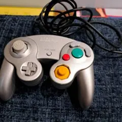 任天堂 ゲームキューブコントローラー シルバー