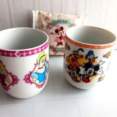 ディズニープリンセス　ディズニーキャラクター カップ 2個セット　オマケ付
