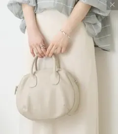【新品未使用】ビアズリー ラウンドミニボストンバック　ライトグレーのサムネイル