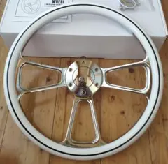 新品・未使用 ハーフラップ ビレットステアリング 350 MOMOピッチ70