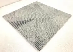 タイルカーペット　新品・未使用　国内メーカー　正規品　５０×５０　DIY