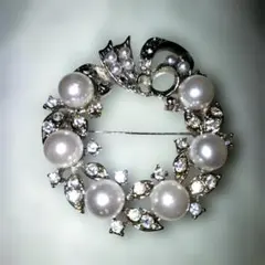 【インポートヴィンテージ】真珠とクリスタルのブローチ