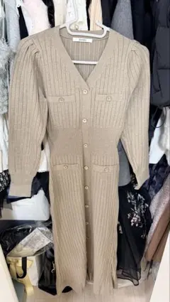 snidelベージュ 長袖 ニットワンピース