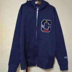 Champion ネイビー パーカー裏起毛、美品値下げ