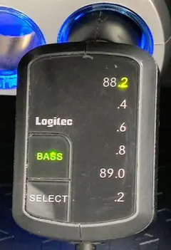ロジテック FMトランスミッター LAT-FMB01BK（重低音BASS機能付）のサムネイル