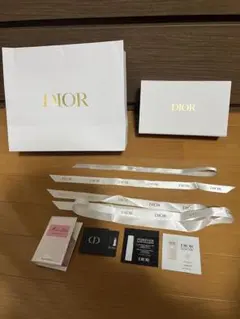 DIORディオール 2025ホリデー限定ショッパー紙袋 空箱 - メルカリ