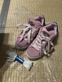 adidas スニーカー ピンク
