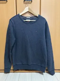 【TOMMY HILFIGER】トミーヒルフィガー　ネイビースウェット