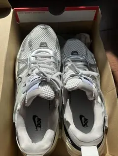NIKE V2K RUN 24cm