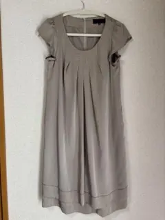 UNTITLED グレー ひざ丈 半袖 ワンピース 結婚式 セレモニー M
