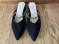 ブラック ポインテッドトゥ ミュール 40