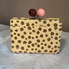 ツモリチサト　レザー二つ折り財布のサムネイル