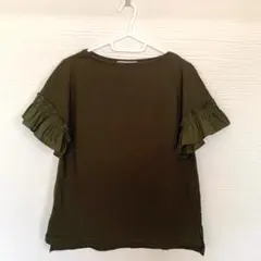 フリル袖 Tシャツ 　カットソー　カーキ　無地　シンプル　美品のサムネイル