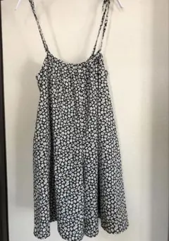 ジーユー　GU 花柄サロペット　女の子　140 150