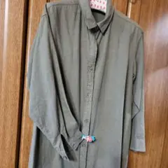 シューラルーのカーキ色薄手ワンピースLサイズ