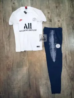 PSG パリ・サンジェルマン トレーニングウェア　上下セット