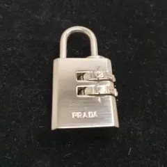 美品 PRADA 南京錠 ネックレス 鍵付 プラダ 041 カデナ - メルカリ