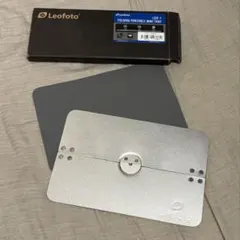Leofoto LCH-1 折りたたみ式ポータブルミニトレイのサムネイル