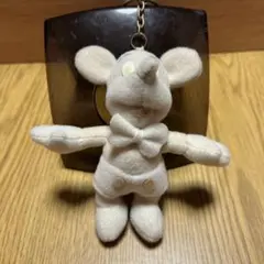 レトロ白いミッキーマウスキーホルダー