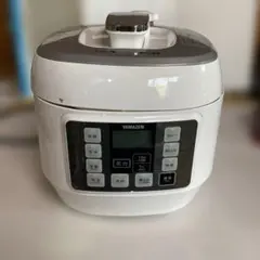 山善 電気圧力鍋 YPCA-M250-W マイコン式 2.5L 2020年製のサムネイル