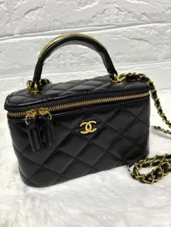 CHANELのノベルティバニティショルダー バッグ CHANEL ノベルティ バニティ ショルダーバッグ - メルカリ